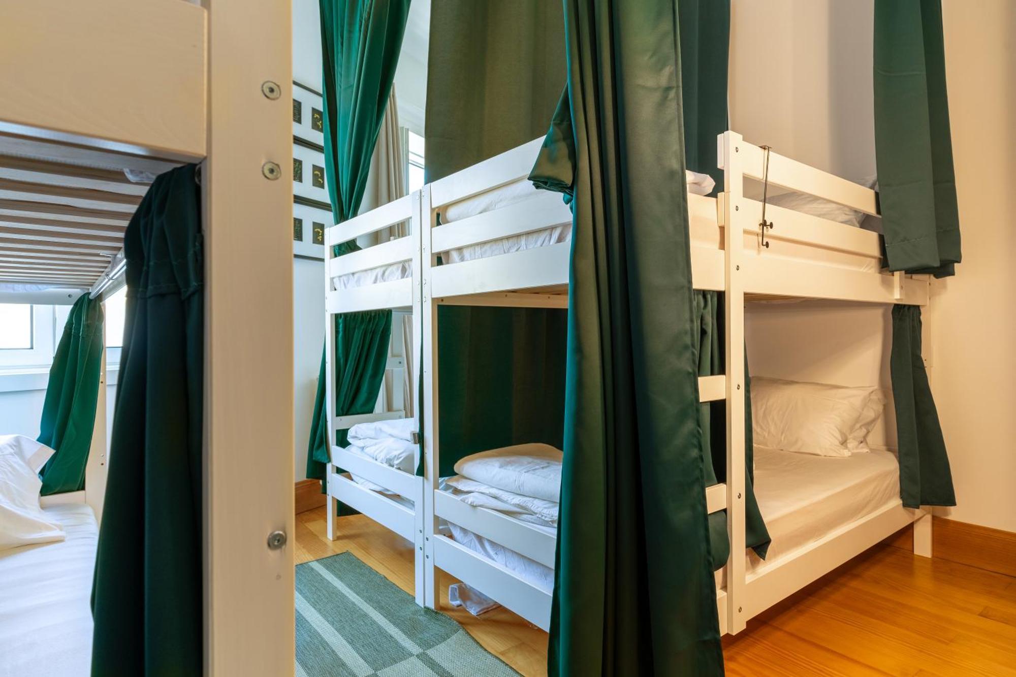 Cozy Nest Hostel Порту Экстерьер фото