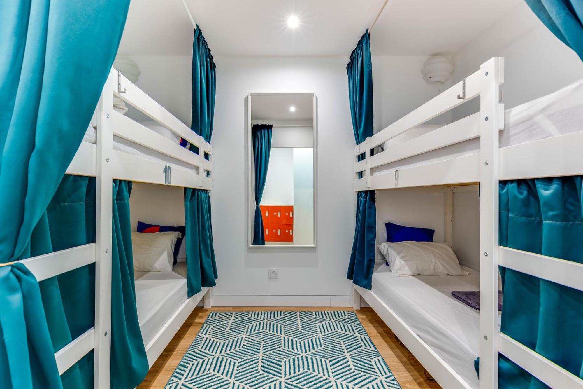 Cozy Nest Hostel Порту Экстерьер фото