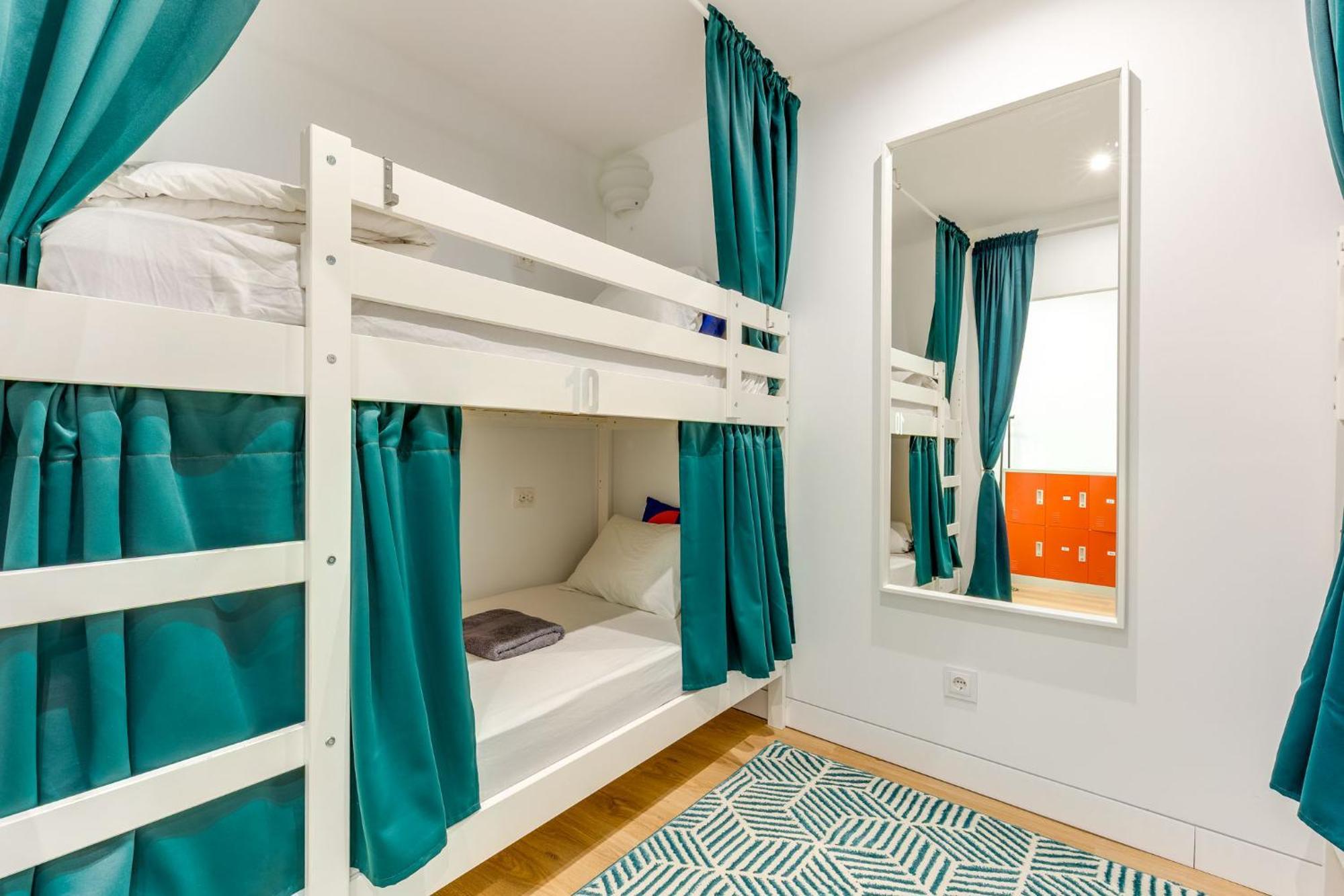 Cozy Nest Hostel Порту Экстерьер фото